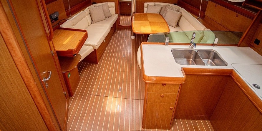 Jeanneau Sun Odyssey 42