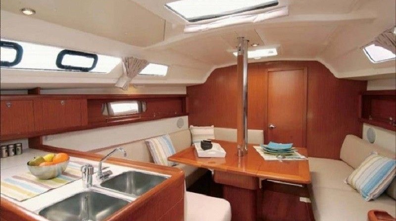 Beneteau Oceanis 34
