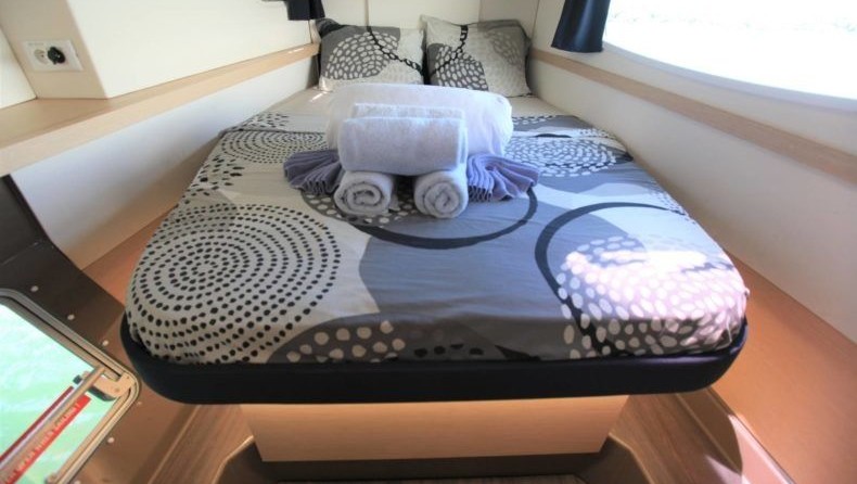 Fountaine Pajot Helia 44