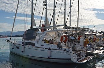 Beneteau Oceanis 35