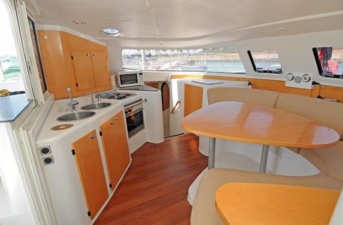 Fountaine Pajot Lavezzi 40