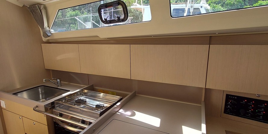 Beneteau Oceanis 41.1