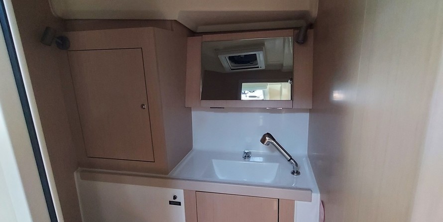 Beneteau Oceanis 41.1