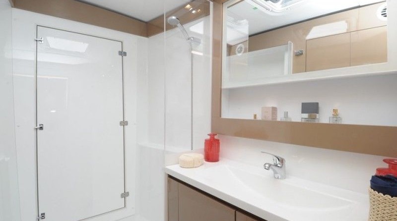 Fountaine Pajot Helia 44