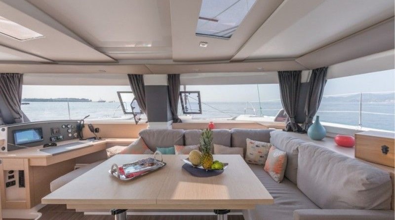 Fountaine Pajot Helia 44