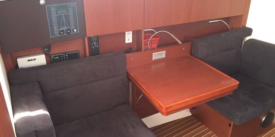 Hanse 415