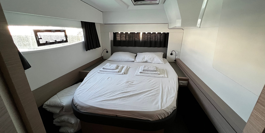 Fountaine Pajot Astréa 42