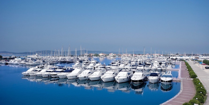 Fountaine Pajot Astréa 42