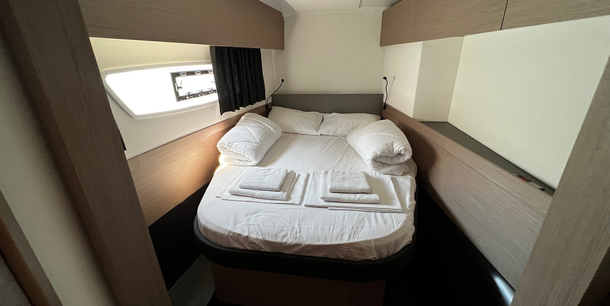 Fountaine Pajot Astréa 42