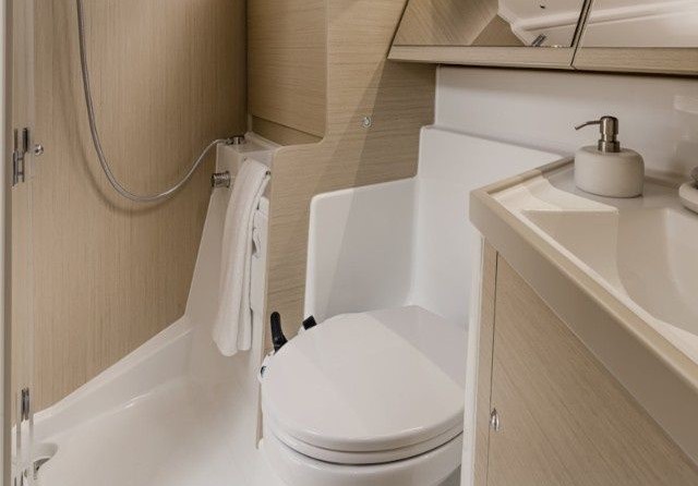 Fountaine Pajot Astréa 42