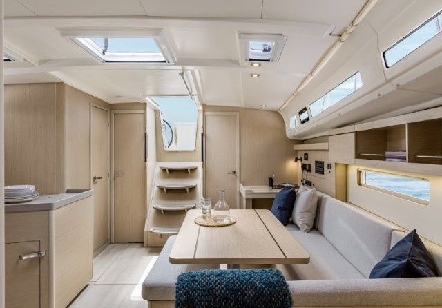 Fountaine Pajot Astréa 42
