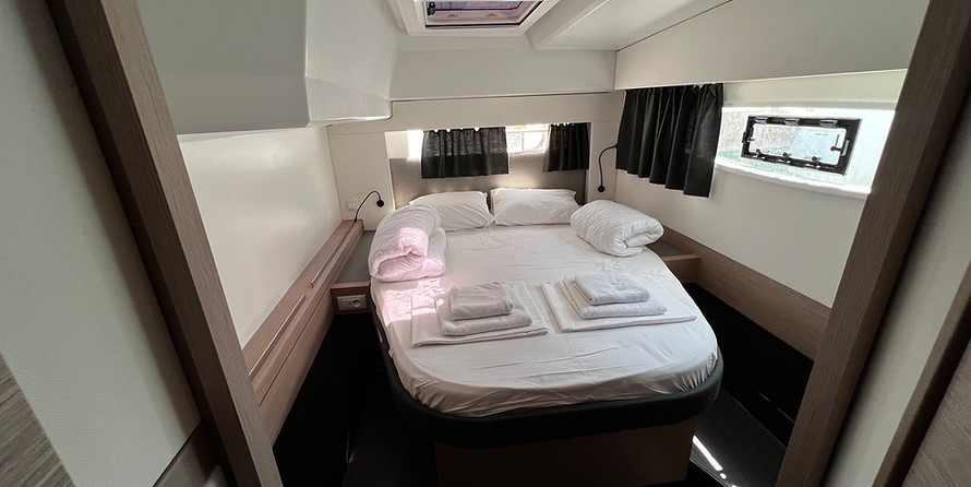 Fountaine Pajot Astréa 42