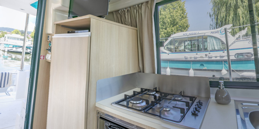 Cantieri estensi goldstar 560 c fly