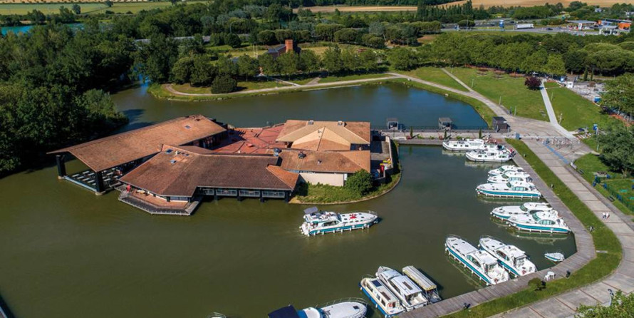 Cantieri estensi goldstar 560 c fly