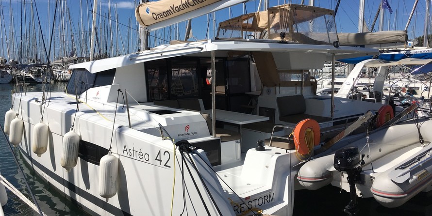 Fountaine Pajot Astréa 42