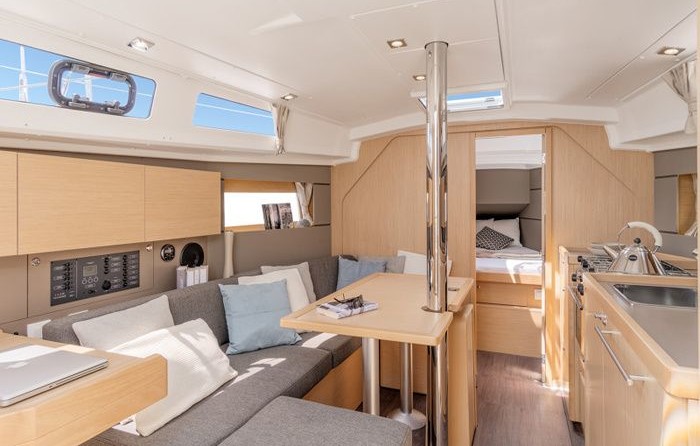 Beneteau Oceanis 35