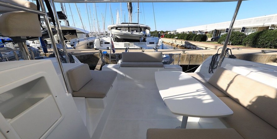 Lagoon 40