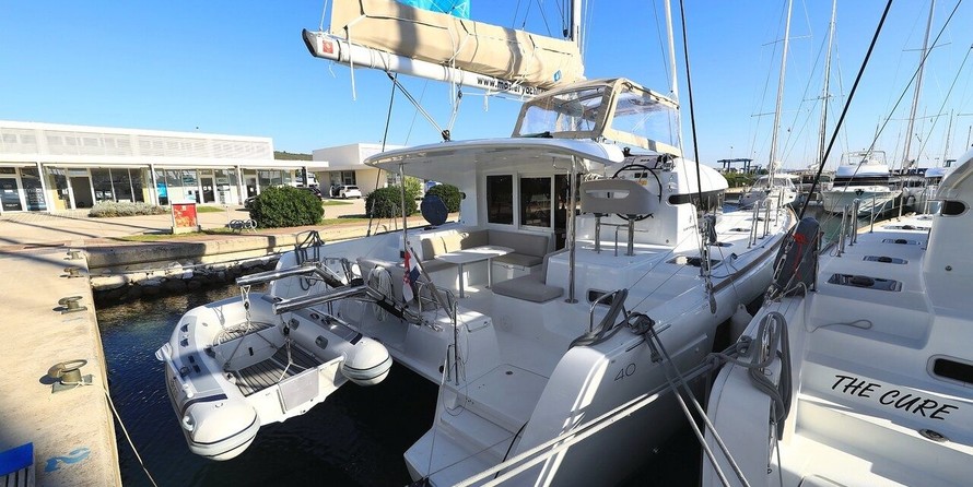 Lagoon 40