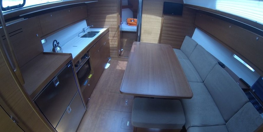 Dufour 382