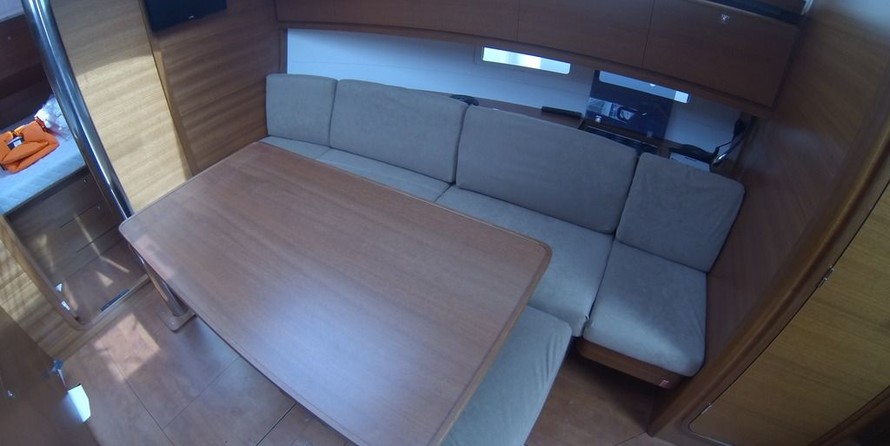 Dufour 382