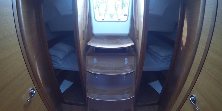 Dufour 382