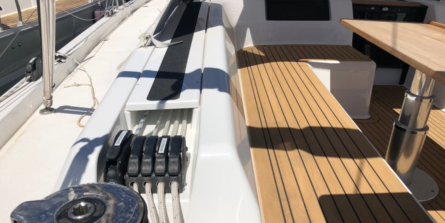 Hanse 548