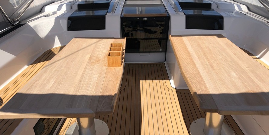 Hanse 548