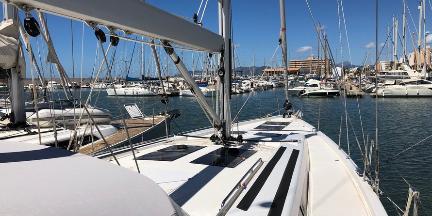 Hanse 548