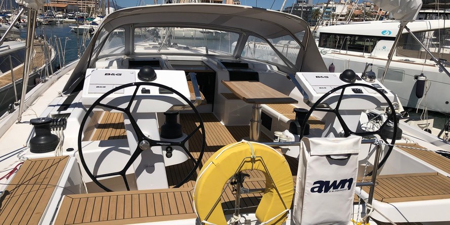 Hanse 548