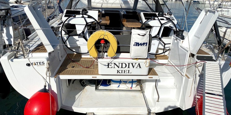 Hanse 548