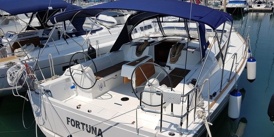 Dufour 382