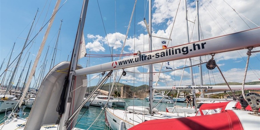 Beneteau Oceanis 41