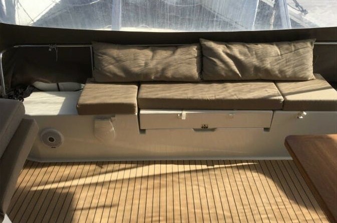 Fountaine Pajot Lucia 40
