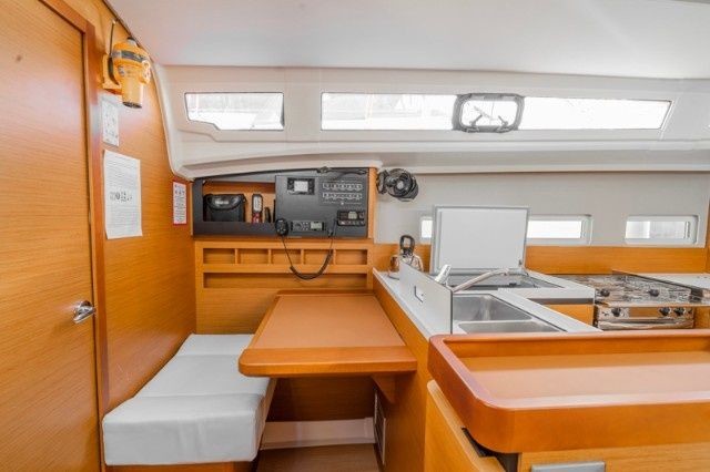 Jeanneau Sun Odyssey 410