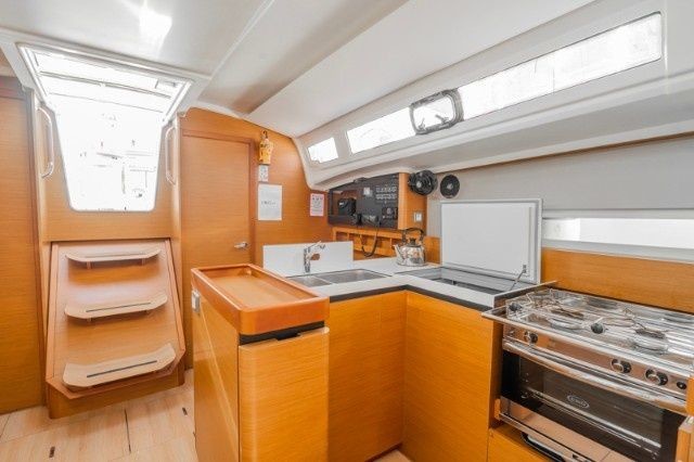 Jeanneau Sun Odyssey 410