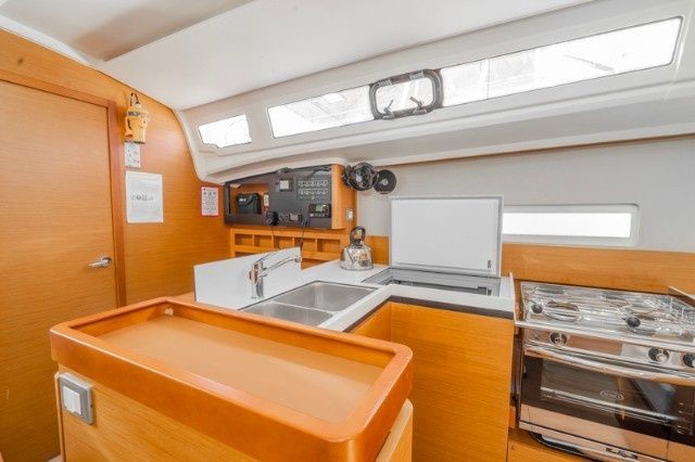 Jeanneau Sun Odyssey 410