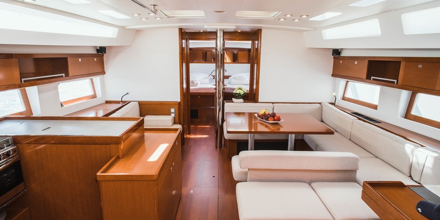 Beneteau Oceanis 55