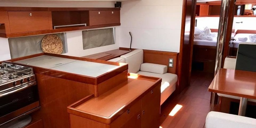 Beneteau Oceanis 55