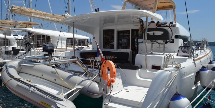 Lagoon 40
