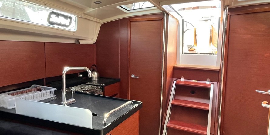 Hanse 418
