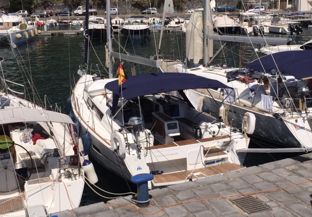 Dufour 412