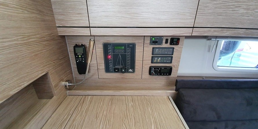 Hanse 418