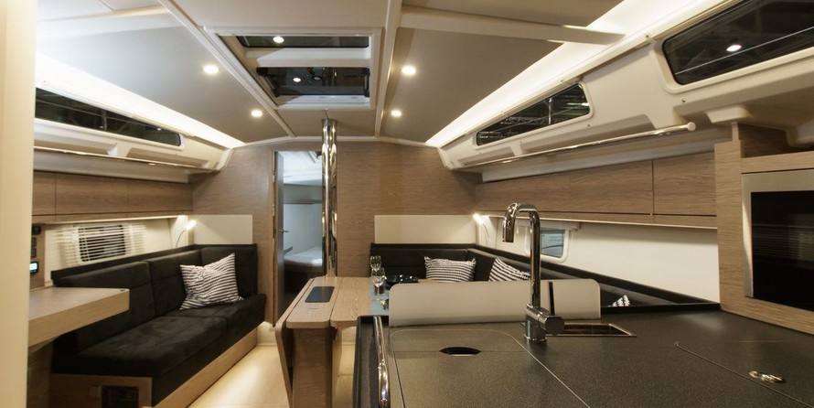 Hanse 418