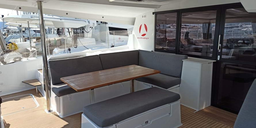 Fountaine Pajot Saona 47