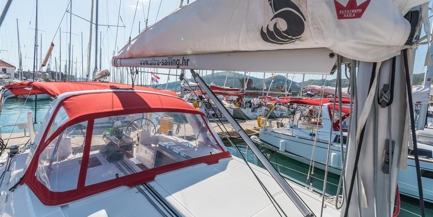 Beneteau Oceanis 41.1
