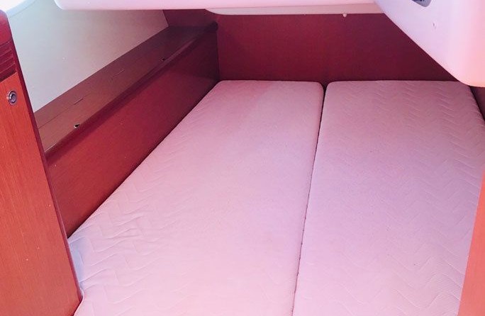 Beneteau Oceanis 43