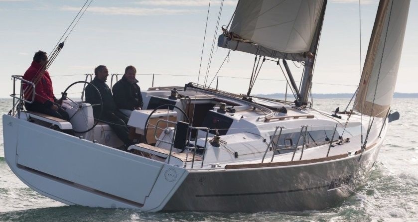 Dufour 382