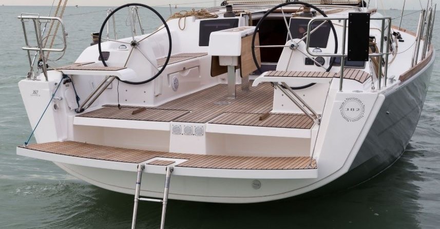 Dufour 382