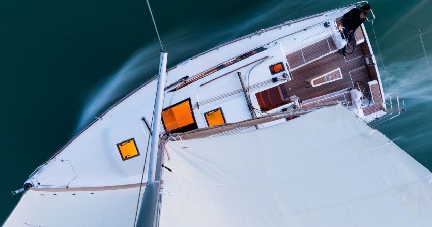 Dufour 382