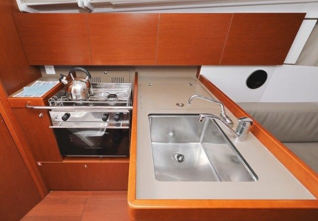 Beneteau Oceanis 35.1